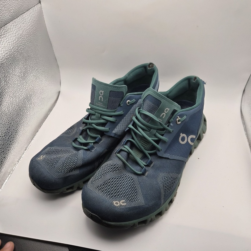 On Running Cloud Men's Size 10.5 Blue Green Swiss Engineering Athletic Shoes